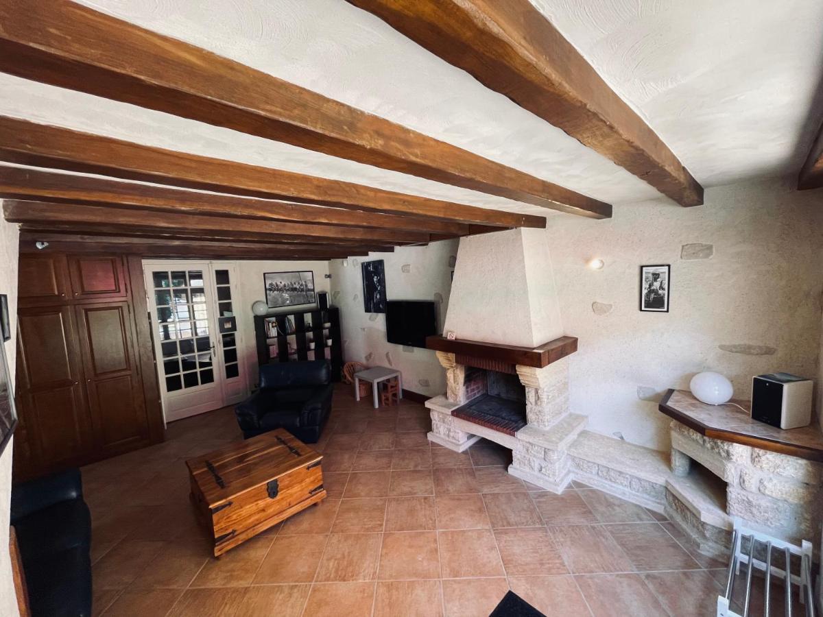 Gite La Paheserie Esvres Exteriör bild